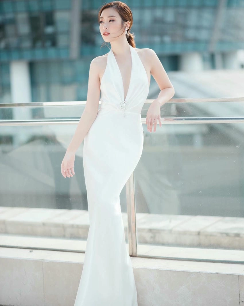 Đỗ Mỹ Linh kiêu sa trên hành trình hoa hậu