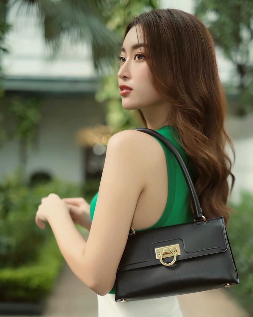 Hình ảnh Hoa hậu Đỗ Mỹ Linh luôn mê hoặc