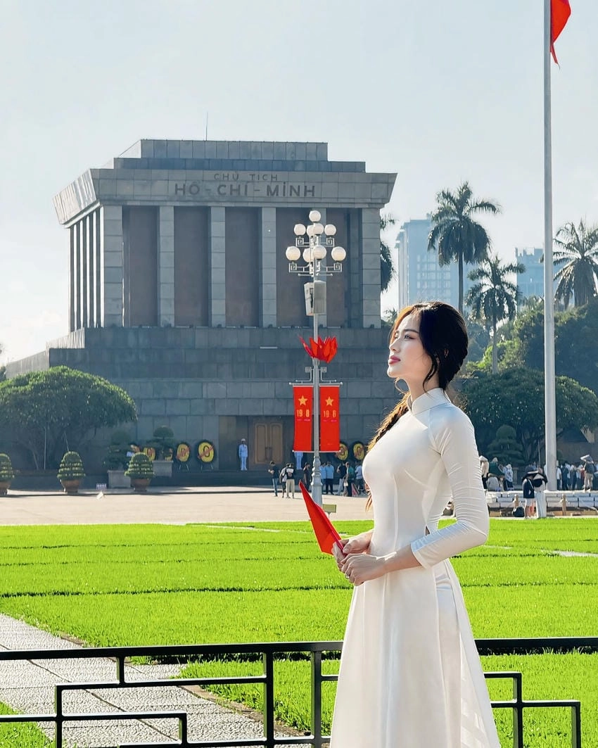 Ảnh hoa hậu Đỗ Thị Hà khi đăng quang