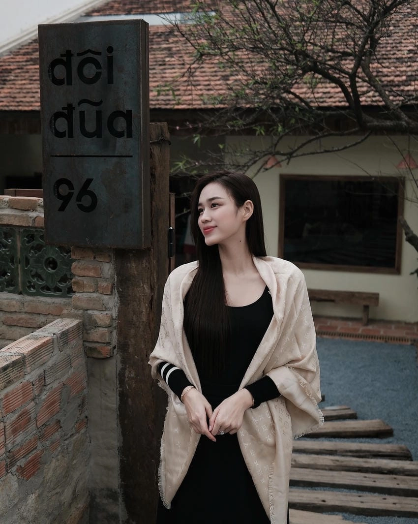Hoa hậu Đỗ Thị Hà về quê Thanh Hóa