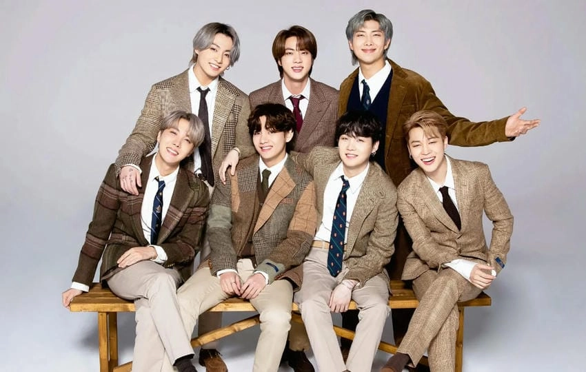 BTS hình nền laptop phong cách đậm chất riêng