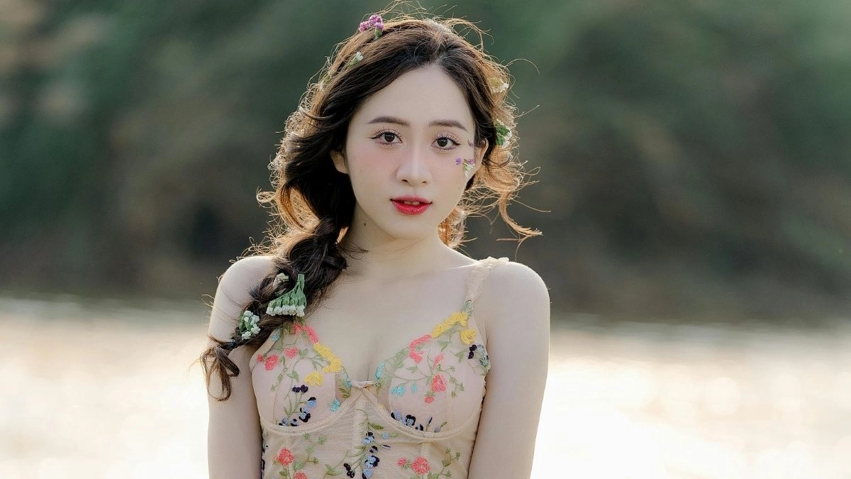 Hình nền gái xinh full hd cho máy sắc nét