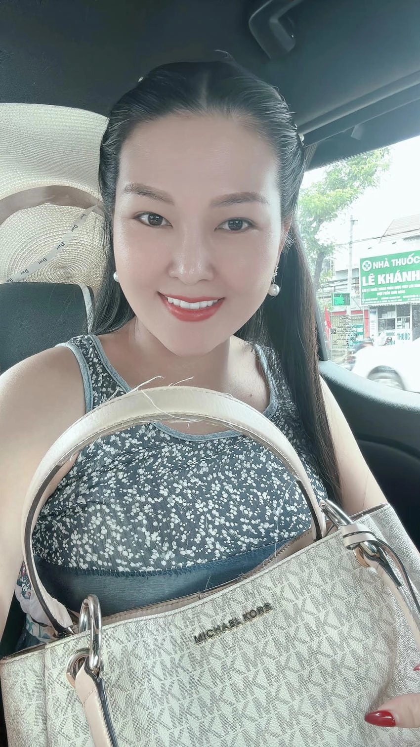 Nhạc bolero Hoa hậu Kim Thoa chạm đến tâm hồn