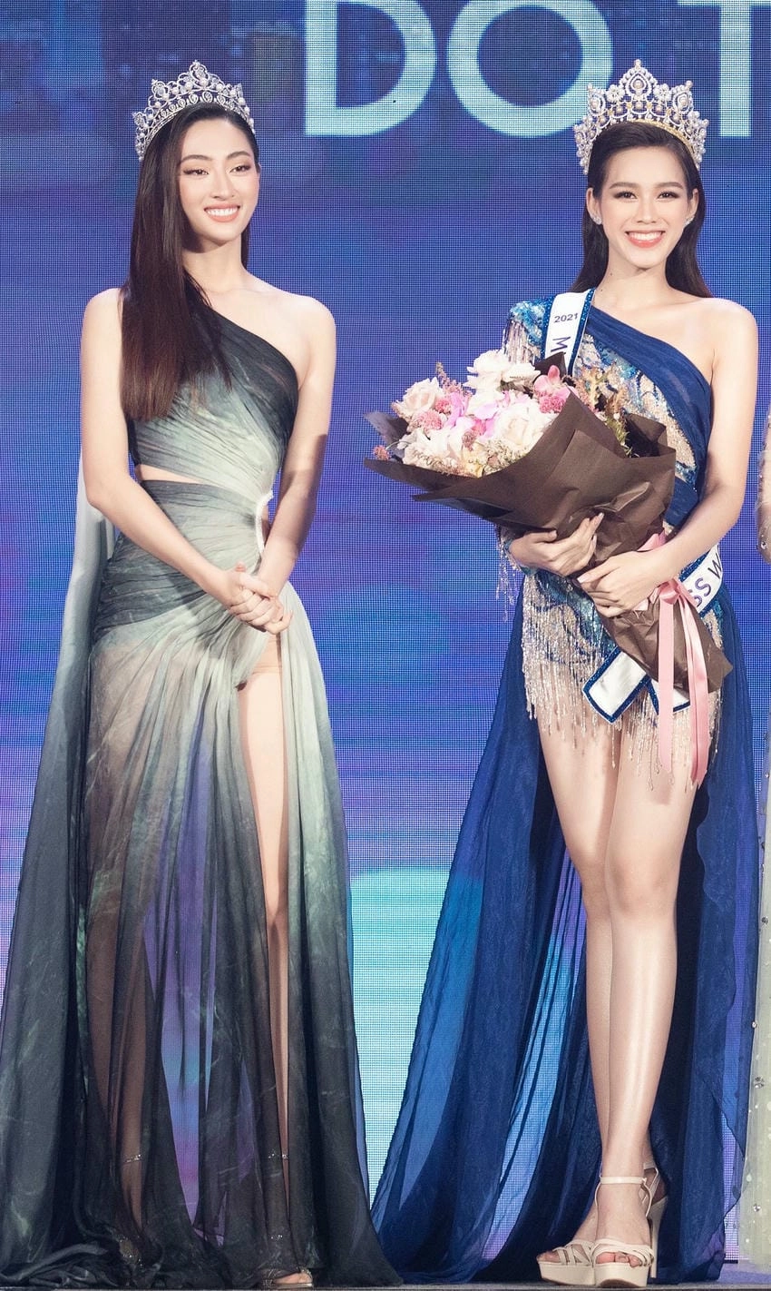 Lương Thùy Linh Đỗ Thị Hà thân thiết trên sàn