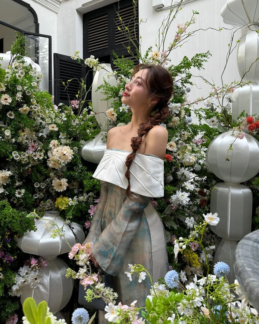 Hoa hậu Lương Thùy Linh đăng quang ngôi vị cao