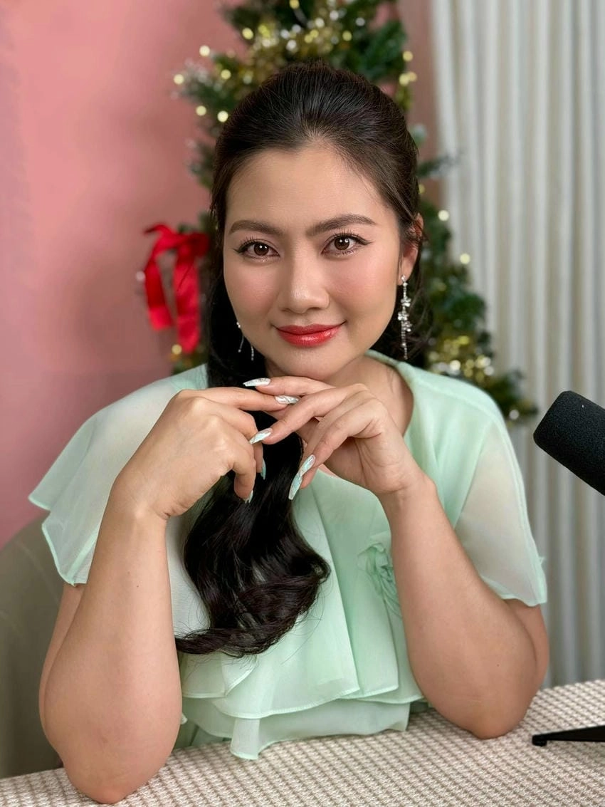 Diễn viên Ngọc Lan facebook cập nhật hình ảnh mới
