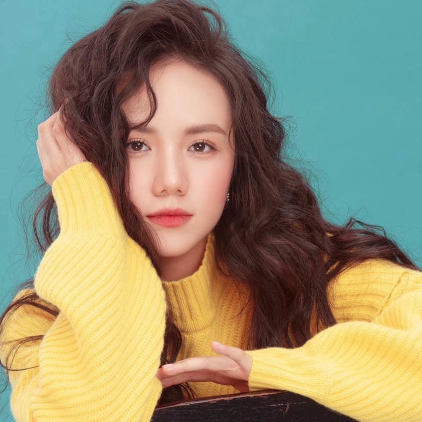 Phương Ly rực rỡ với giọng hát ngọt ngào khó quên