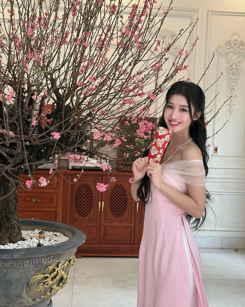 Á hậu Phương Nhi đến từ Thanh Hoá duyên dáng