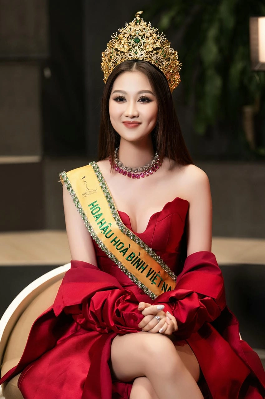 Hoa hậu Quế Anh là ai? Nàng hậu tài năng GenZ