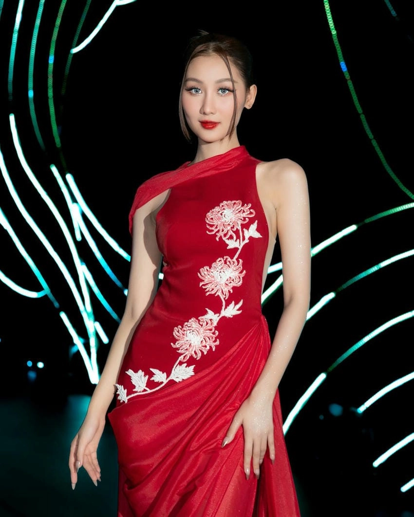 Hoa hậu Quế Anh top mấy? Top 15 áo tắm