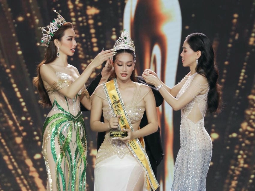 Thiên Ân hoa hậu chinh phục trái tim khán giả
