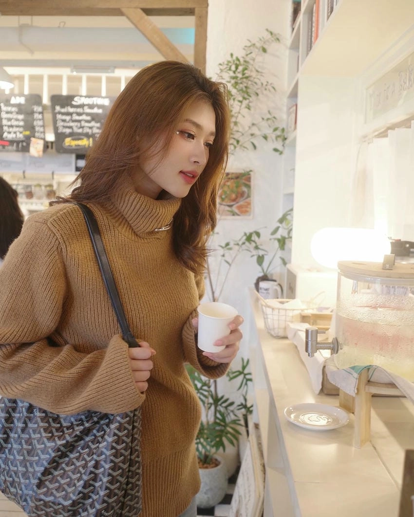 Hoa hậu Đoàn Thiên Ân quê ở đâu? Long An mộc mạc