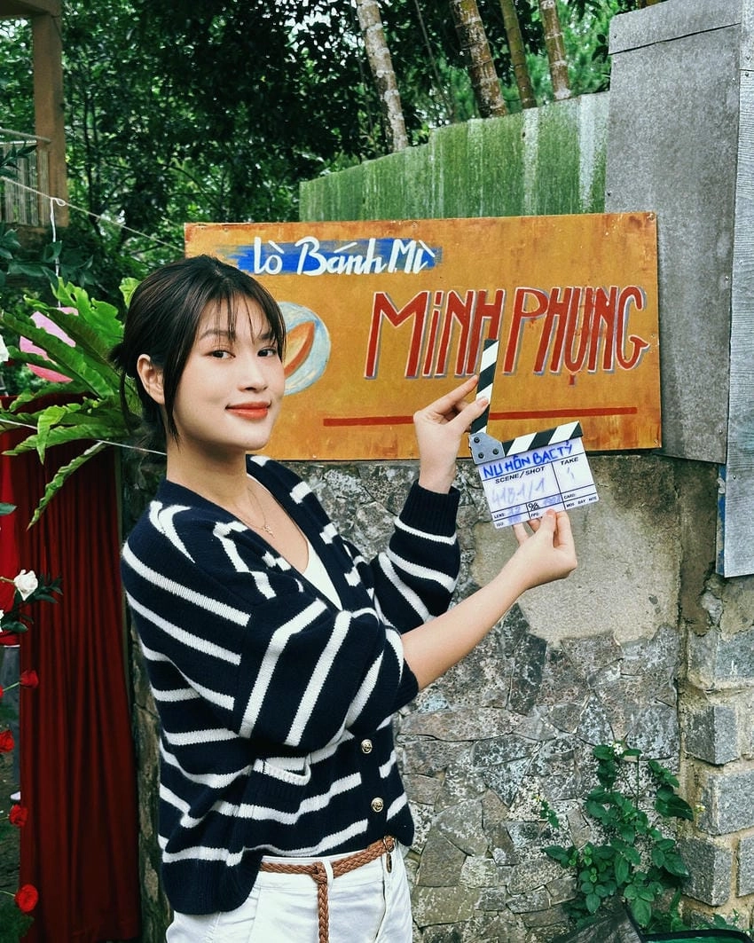 Đoàn Thiên Ân nàng hậu vượt sóng gió đăng quang