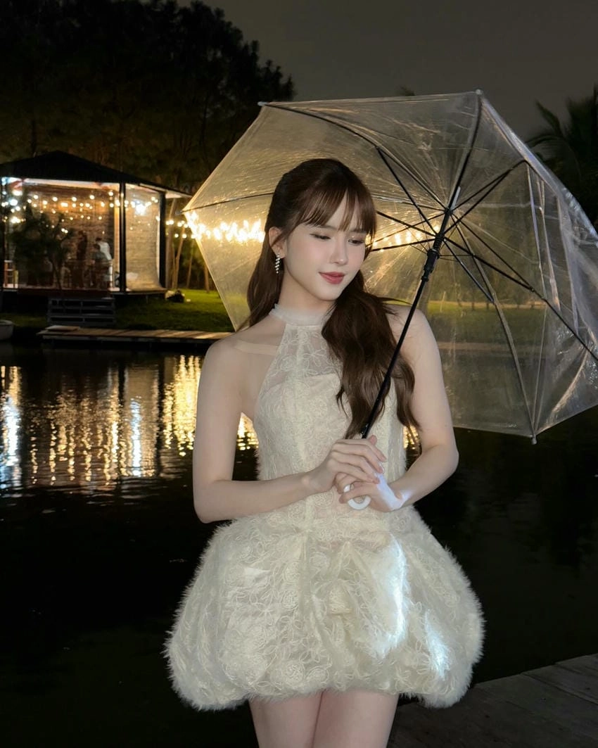 Thiều Bảo Trâm hát live được khán giả đánh giá cao