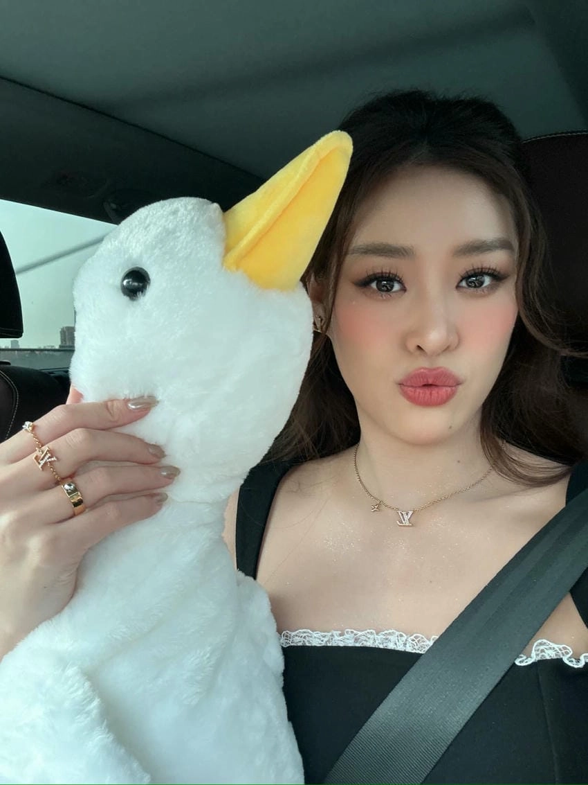 Hành trình đời thường của hoa hậu Khánh Vân