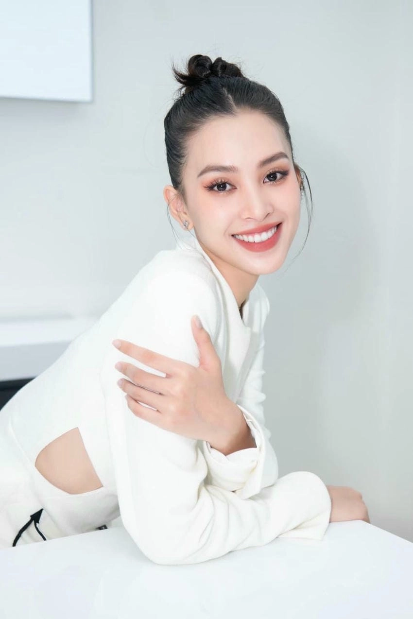 Trần Tiểu Vy nhan sắc thăng hạng từng ngày