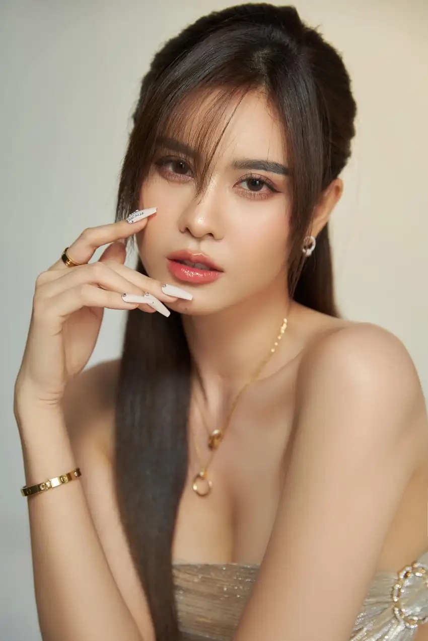 Hình ảnh Trương Quỳnh Anh, thần thái cuốn hút