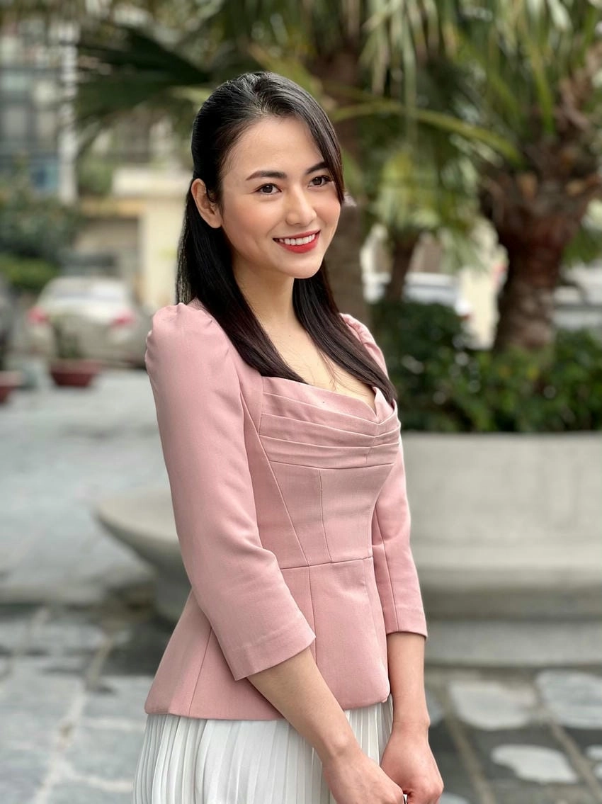 Diễn viên Việt Hoa facebook khoe khoảnh khắc rạng ngời