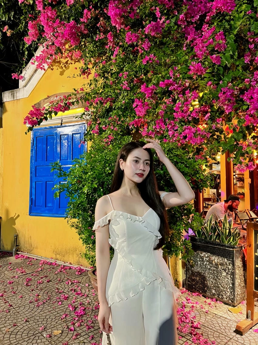 Diễn viên Việt Hoa phim Độc Đạo bùng nổ cảm xúc