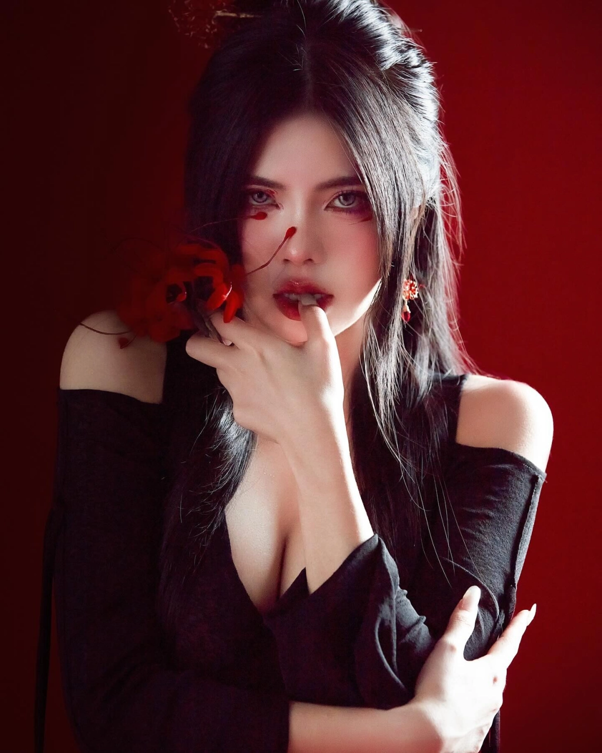 Con gái cởi đồ khoe nóng bỏng sexy cuốn hút thân hình trẻ gợi cảm