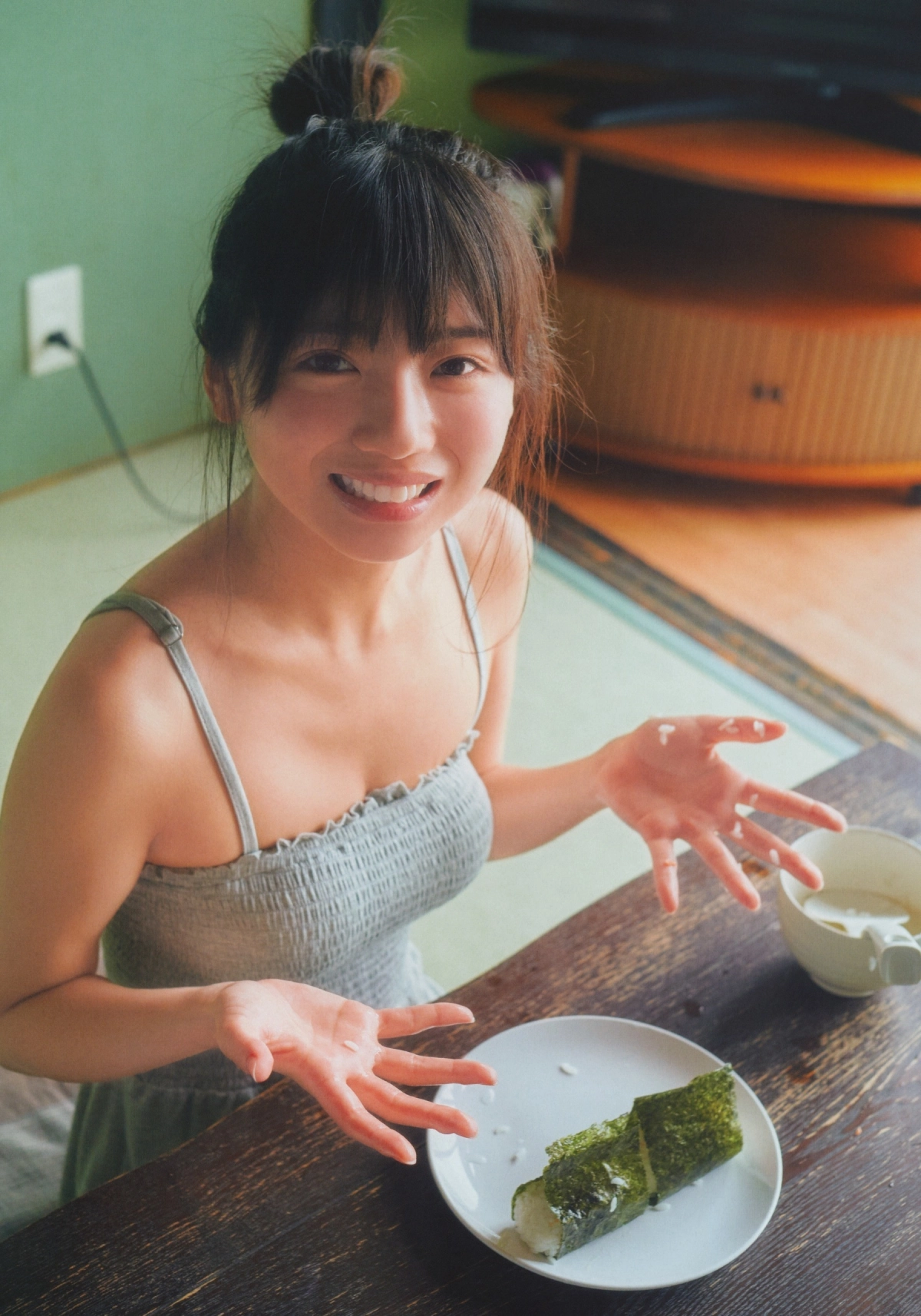 Kyoko Saito khoe dáng gợi cảm đầy tự tin