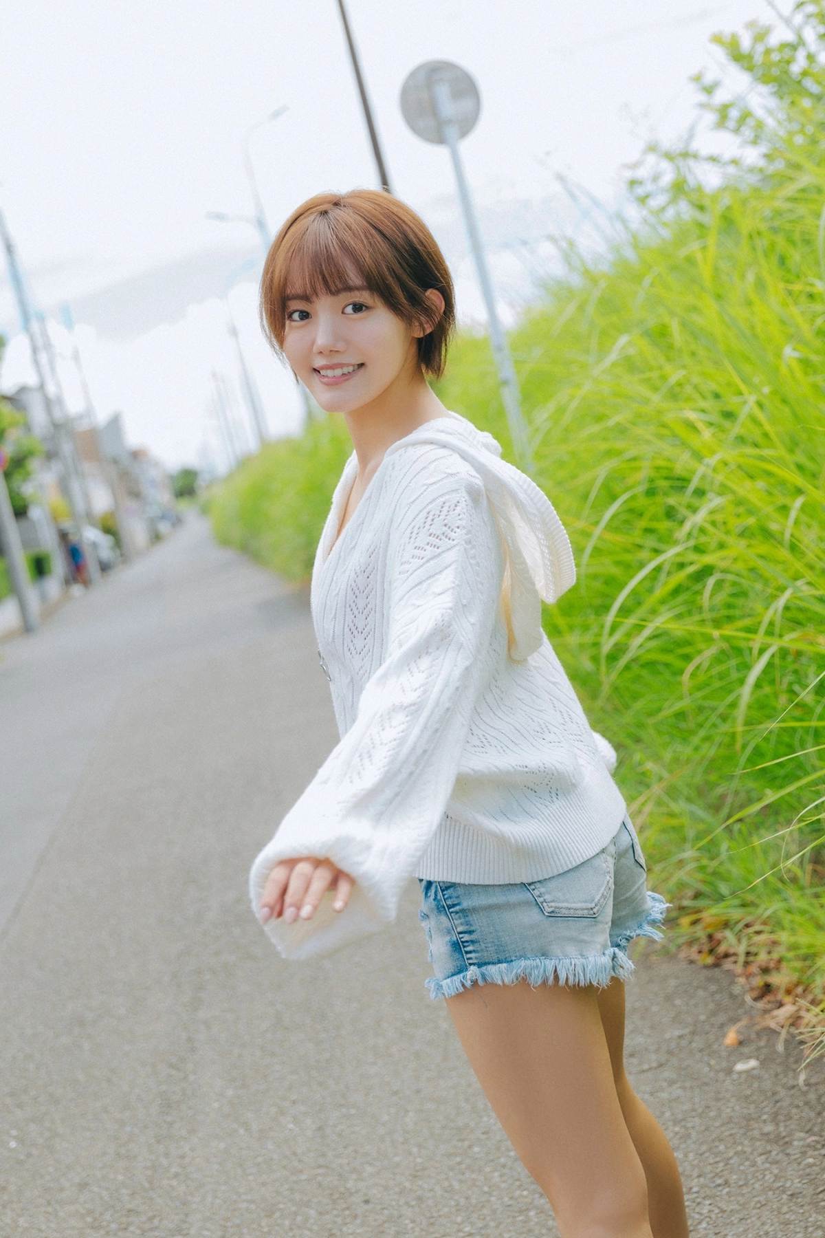 Thần thái Tachibana Shion cực kỳ hấp dẫn