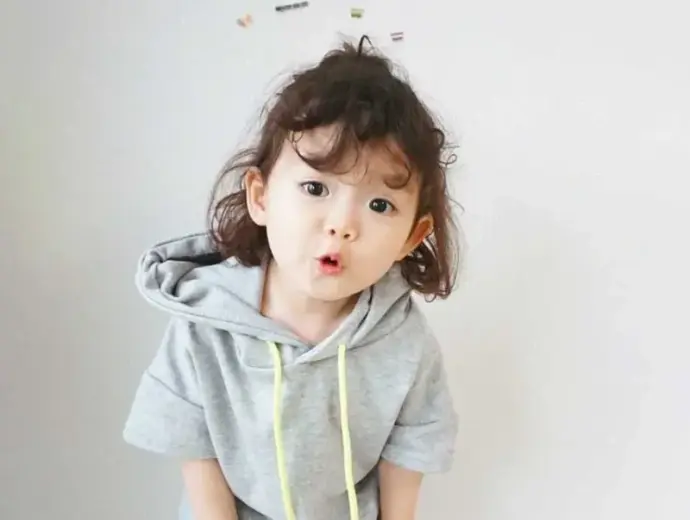 Khám phá hình ảnh bé gái cute với vẻ đáng yêu khó cưỡng