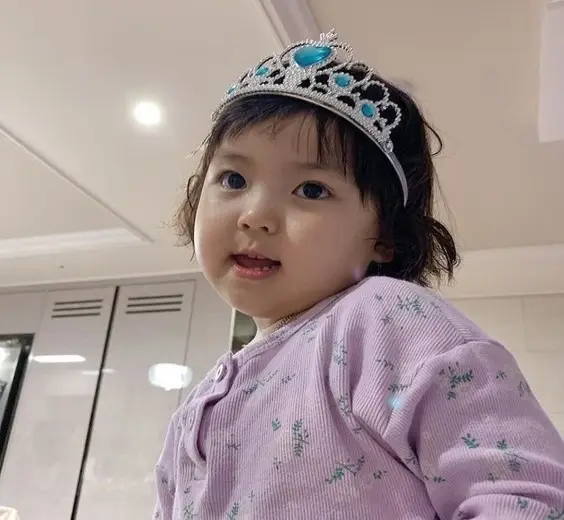 Ảnh avatar em bé dễ thương tạo phong cách ngọt ngào và đáng yêu