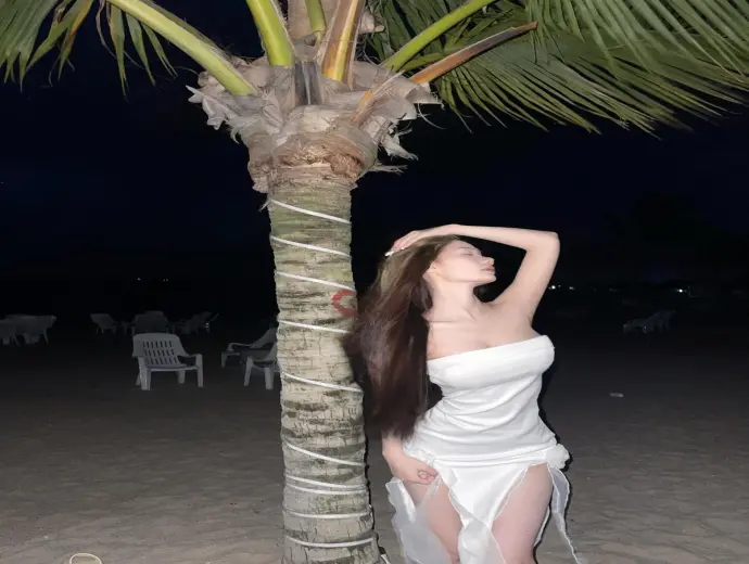 Ảnh gái xinh dâm quyến rũ nóng bỏng đầy mê hoặc nhất