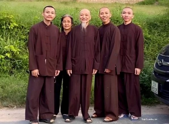 Ảnh thầy ông nội meme hài hước