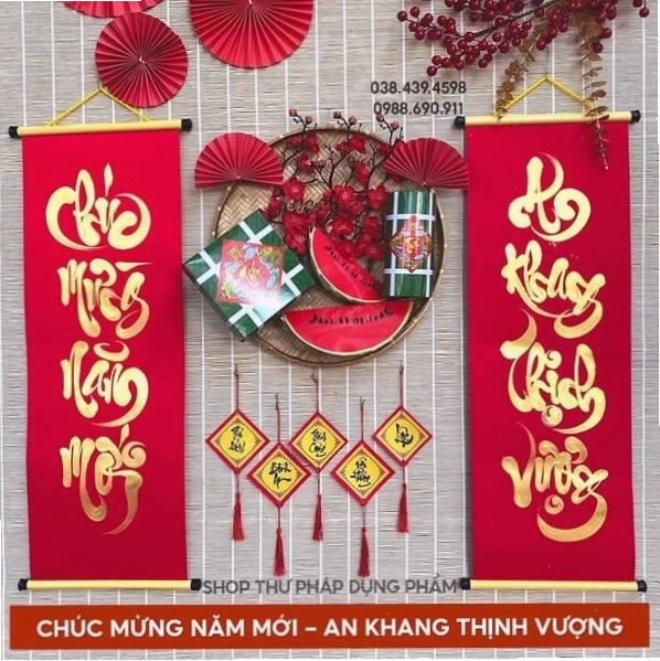 Câu đối đỏ thư pháp trang trí Tết ý nghĩa