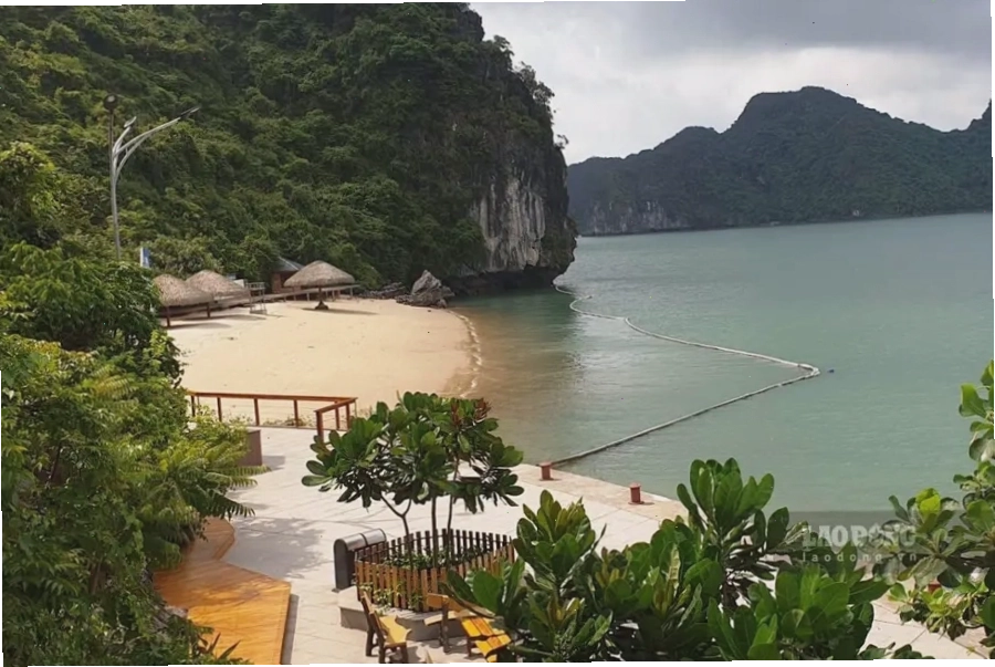 Động Thiên Cung với vẻ đẹp lộng lẫy của thạch nhũ và măng đá