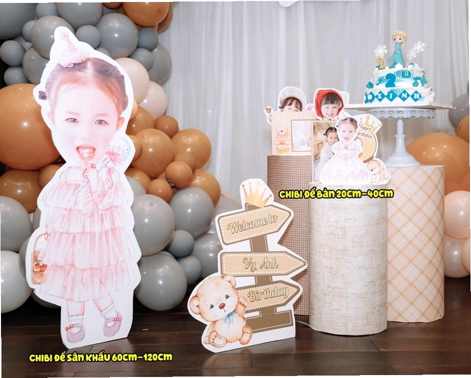 Hình ảnh em bé chibi ngộ nghĩnh với đôi mắt to tròn
