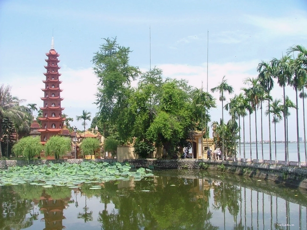 Hồ Tây - một địa điểm linh thiêng với lịch sử ngàn năm tuổi