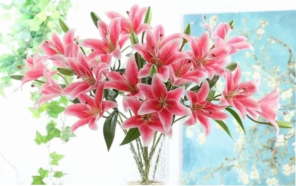 Hoa ly trưng Tết với vẻ đẹp thanh lịch, sang trọng