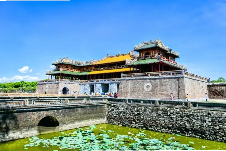 Hoàng thành Huế với kiến trúc cổ kính và uy nghiêm