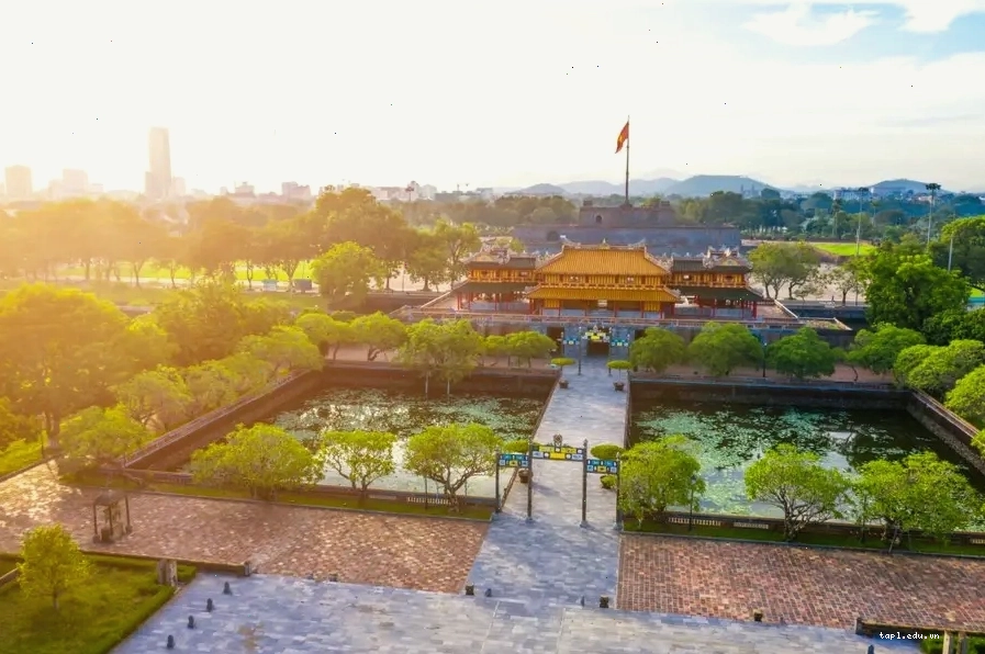 Lăng Tự Đức với kiến trúc hài hòa cùng thiên nhiên