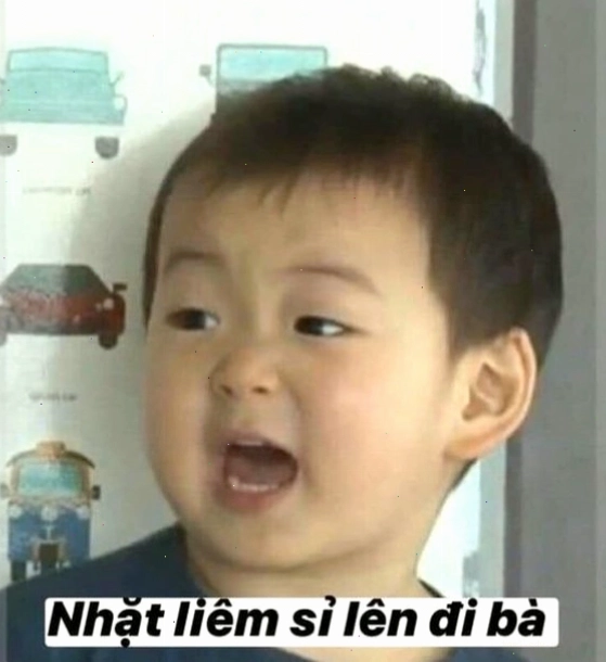 Meme em bé có vẻ đang cãi nhau