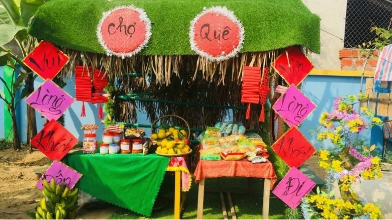 Trang trí gian hàng Tết bằng các vật dụng handmade