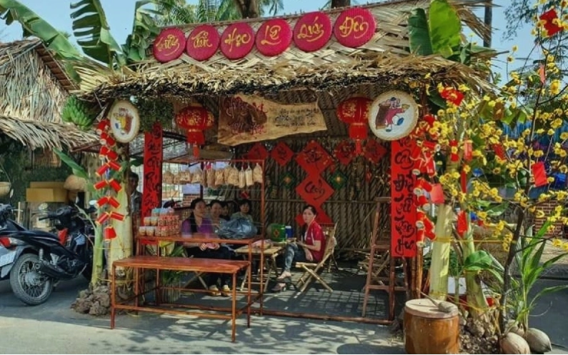 Trang trí gian hàng Tết phong cách truyền thống
