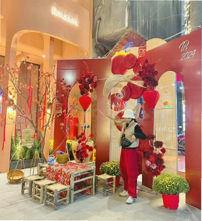 Trang trí tiểu cảnh Tết cho nhà hàng, quán ăn đẹp