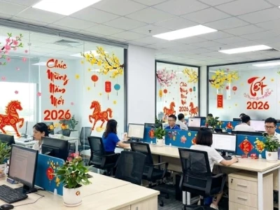 Decal Trang Trí Tết Huyện Hoài Đức: Tạo Không Gian Xuân Sang Trọng và Ấm Áp